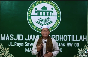 Jamaah Masjid Jami’ Mardhotillah Mampang Depok Gelar Doa Bersama untuk Indonesia, Palestina, dan Iran