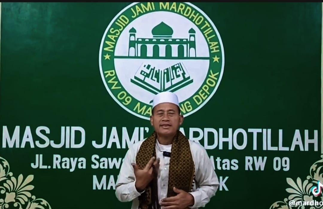 Jamaah Masjid Jami’ Mardhotillah Mampang Depok Gelar Doa Bersama untuk Indonesia, Palestina, dan Iran
